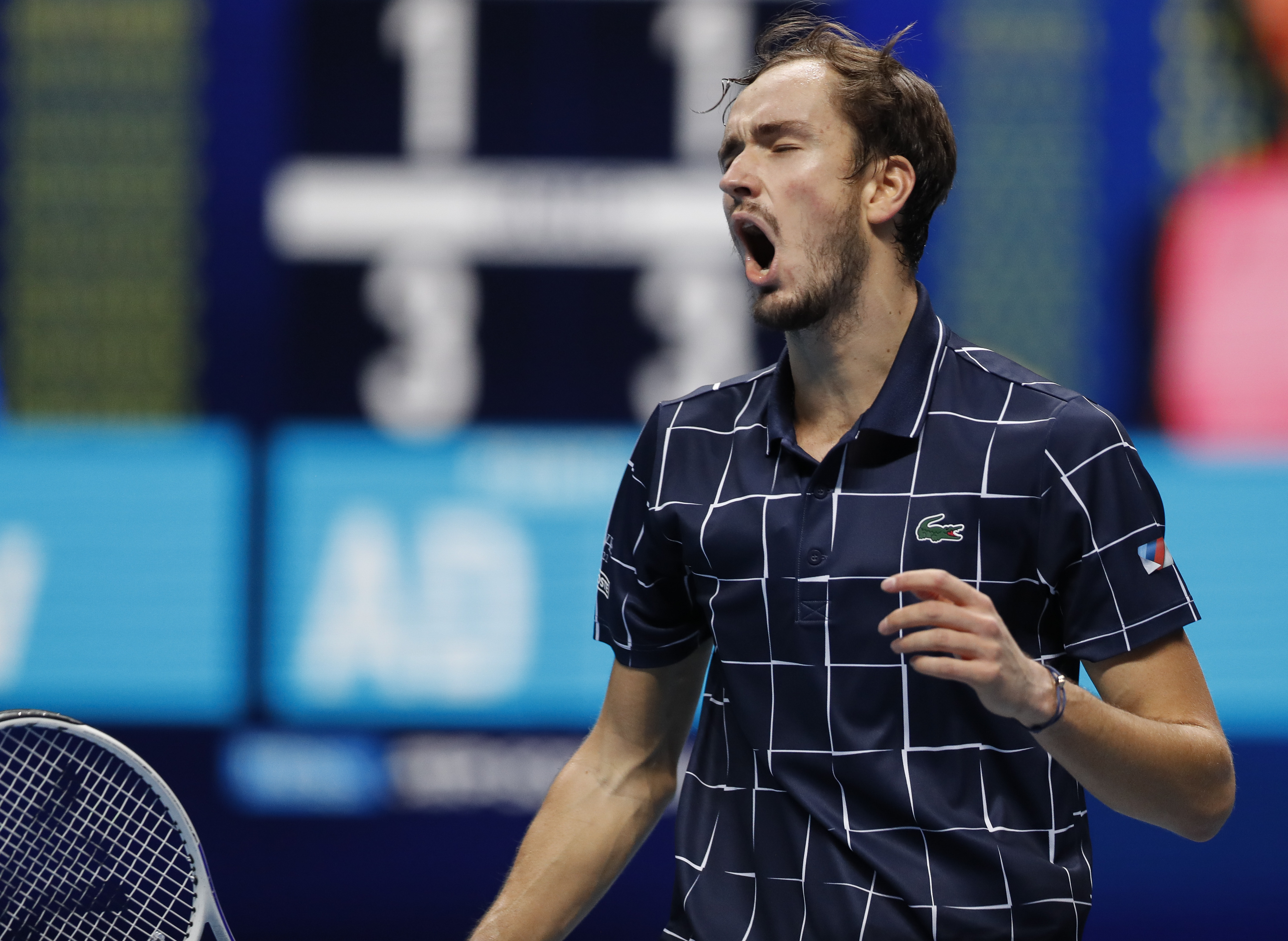 开云在线直播-ATP总决赛碾压法网，梅德韦杰夫统治全场